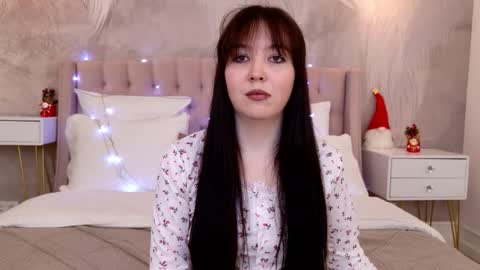 Vanessa online show from 12-22-25, 04:59