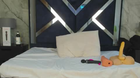 Vanessa Hard online show from 02-18-26, 08:16