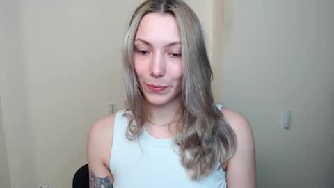 Vanessa online show from 04-08-26, 04:40