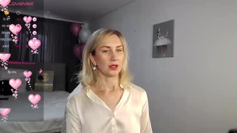 Snapshot of vanessakleiner chatting on 03-05-25, 06:23 Vanessa online show from 03-05-25, 06:23