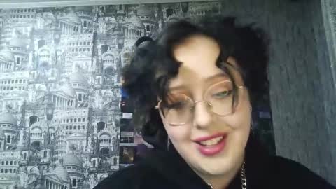 Snapshot of vanessashadow chatting on 11-19-25, 05:24 vanessashadow online show from 11-19-25, 05:24