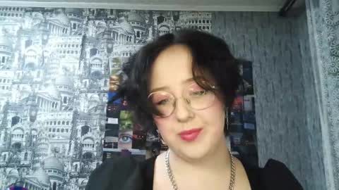 Snapshot of vanessashadow chatting on 11-20-25, 07:02 vanessashadow online show from 11-20-25, 07:02