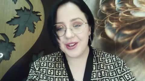 Snapshot of vanessashadow chatting on 11-29-25, 06:00 vanessashadow online show from 11-29-25, 06:00