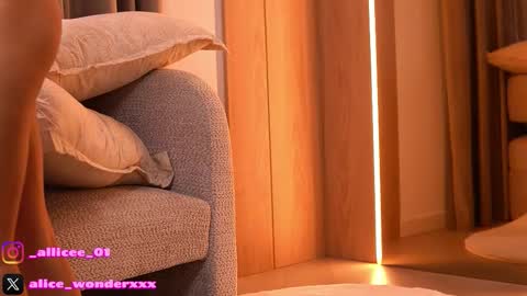 Vanessa Simon online show from 03-26-26, 06:08