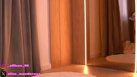 Vanessa Simon online show from 03-29-26, 06:13