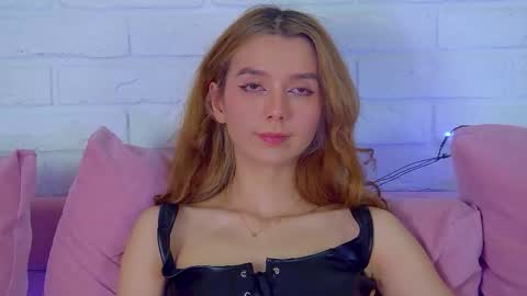 VanessaVienne online show from 02-09-26, 04:55