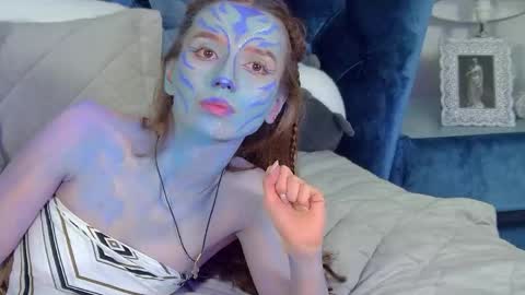 Snapshot of vanessavienne chatting on 04-21-26, 01:42 VanessaVienne online show from 04-21-26, 01:42