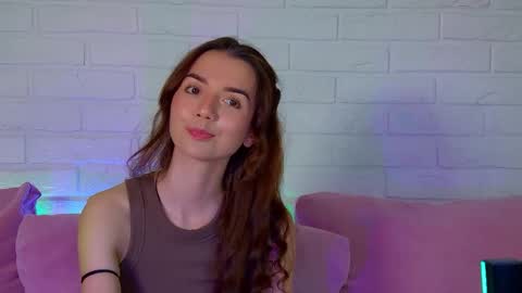 Snapshot of vanessavienne chatting on 04-24-26, 05:26 VanessaVienne online show from 04-24-26, 05:26