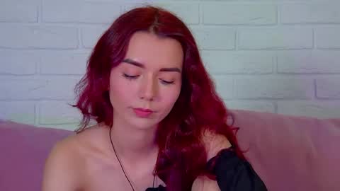 Snapshot of vanessavienne chatting on 05-22-26, 04:34 VanessaVienne online show from 05-22-26, 04:34