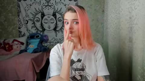 Snapshot of vanilla_arya chatting on 02-06-25, 11:10 Adelina online show from 02-06-25, 11:10