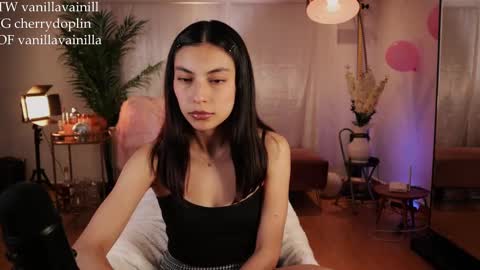 Snapshot of vanilla_velvet chatting on 11-20-25, 12:33 Annabet online show from 11-20-25, 12:33