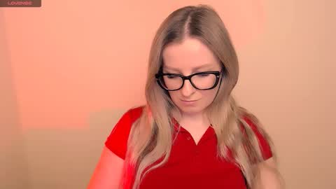 Mia online show from 03-19-26, 08:02