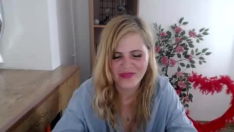 vanillaloveli online show from 06-30-26, 10:22