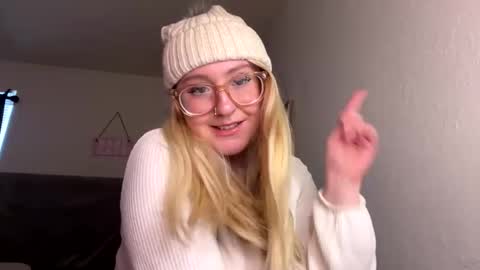 vanillapuddingpie online show from 01-10-25, 09:53