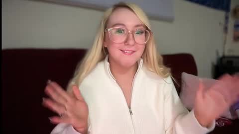 vanillapuddingpie online show from 03-10-25, 12:40