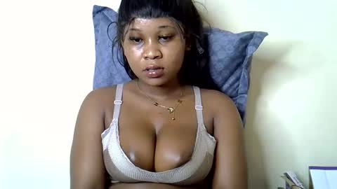 Snapshot of vanillavenus chatting on 09-29-25, 01:27 vanillavenus online show from 09-29-25, 01:27