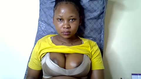 Snapshot of vanillavenus chatting on 10-08-25, 11:24 vanillavenus online show from 10-08-25, 11:24