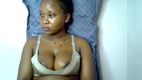 Snapshot of vanillavenus chatting on 10-19-25, 11:22 vanillavenus online show from 10-19-25, 11:22