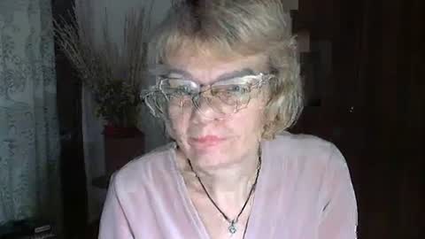 Snapshot of vanillaxcreamy chatting on 01-12-25, 03:46 Vanillaxcreamy online show from 01-12-25, 03:46