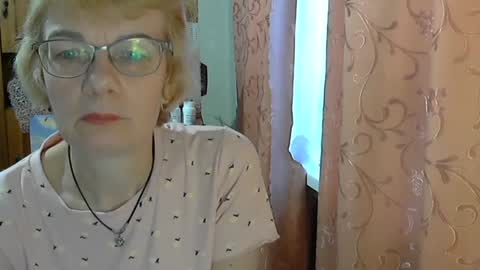 Snapshot of vanillaxcreamy chatting on 02-05-25, 02:05 Vanillaxcreamy online show from 02-05-25, 02:05