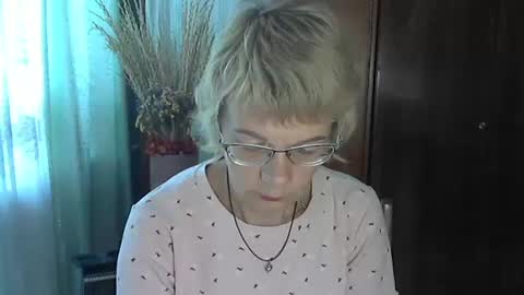 Snapshot of vanillaxcreamy chatting on 09-29-25, 11:04 Vanillaxcreamy online show from 09-29-25, 11:04