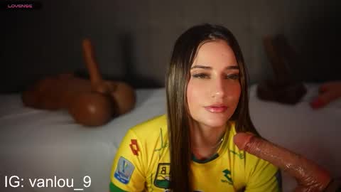 Snapshot of vaniluu9 chatting on 11-23-25, 03:28 Vanilu online show from 11-23-25, 03:28