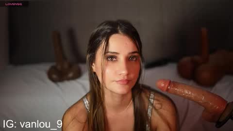 Snapshot of vaniluu9 chatting on 11-26-25, 05:08 Vanilu online show from 11-26-25, 05:08