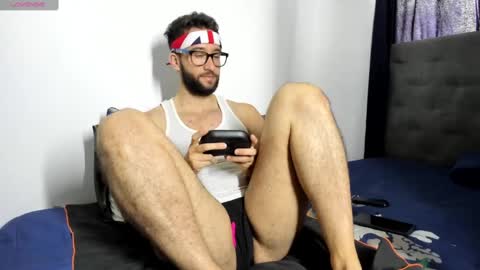 Van online show from 02-19-25, 06:43