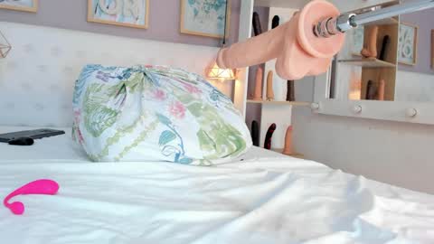 vannia smith  online show from 04-09-26, 01:16