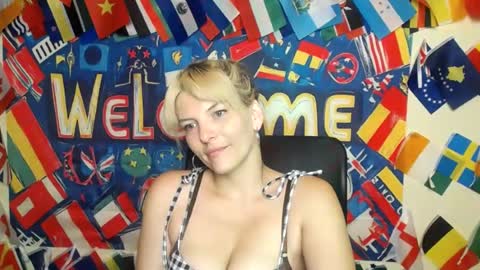 Snapshot of vanrey_ chatting on 07-09-26, 07:01 Vanessa online show from 07-09-26, 07:01