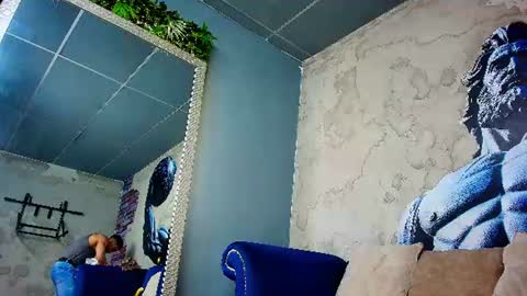 Snapshot of vans_ross chatting on 06-19-26, 02:10 Vans Ross online show from 06-19-26, 02:10