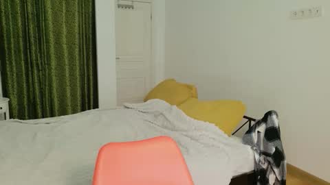 Snapshot of vaolietkat chatting on 10-23-25, 06:34 vaolietkat online show from 10-23-25, 06:34