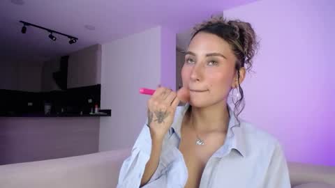 varenka_ivanova22 online show from 04-11-26, 07:45