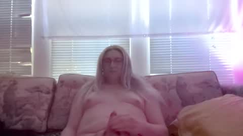 Varina online show from 04-21-26, 12:11