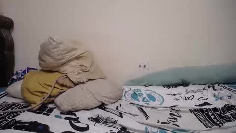 Snapshot of varmico chatting on 12-20-25, 01:34 Harold online show from 12-20-25, 01:34