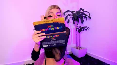  Varya Ferreira - independent model  online show from 06-12-26, 05:50