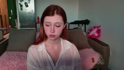 Snapshot of vasilisa_lik chatting on 09-19-25, 11:44 Vasilisa lik online show from 09-19-25, 11:44