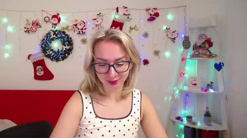 Snapshot of vasilisasii chatting on 12-19-24, 06:23 Vasilisa online show from 12-19-24, 06:23