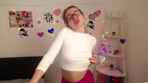 Snapshot of vasilisasii chatting on 01-18-25, 04:10 Vasilisa online show from 01-18-25, 04:10