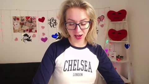 Snapshot of vasilisasii chatting on 02-22-25, 12:19 Vasilisa online show from 02-22-25, 12:19