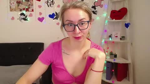 Snapshot of vasilisasii chatting on 03-08-25, 05:59 Vasilisa online show from 03-08-25, 05:59