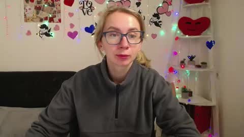 Snapshot of vasilisasii chatting on 03-12-25, 06:07 Vasilisa online show from 03-12-25, 06:07