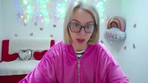 Snapshot of vasilisasii chatting on 09-22-25, 05:09 Vasilisa online show from 09-22-25, 05:09