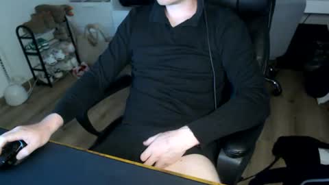 Vaslo online show from 07-13-26, 12:08