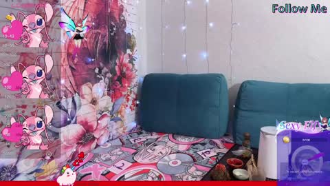 Snapshot of vasya_sylvia chatting on 12-22-24, 01:00 Vasya Sylvia online show from 12-22-24, 01:00