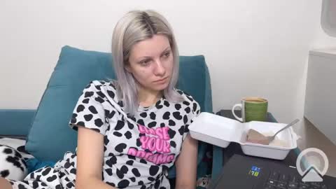 Snapshot of vasya_sylvia chatting on 02-20-25, 05:12 Vasya Sylvia online show from 02-20-25, 05:12