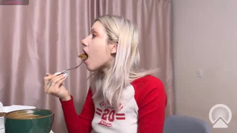 Snapshot of vasya_sylvia chatting on 03-01-25, 06:35 Vasya Sylvia online show from 03-01-25, 06:35