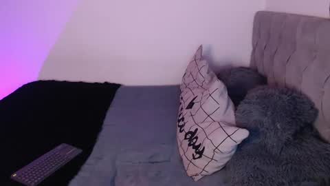 Snapshot of vayolett_bass chatting on 02-13-25, 08:24 Vayolett Bass online show from 02-13-25, 08:24