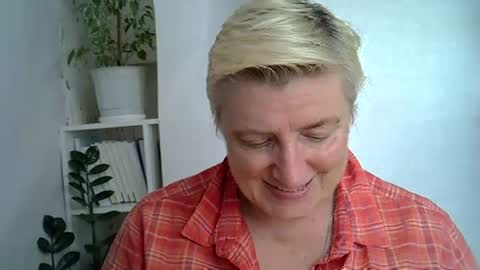 Snapshot of vea_motty chatting on 07-11-26, 01:03 vea_motty online show from 07-11-26, 01:03
