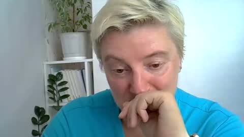 Snapshot of vea_motty chatting on 07-12-26, 12:40 vea_motty online show from 07-12-26, 12:40